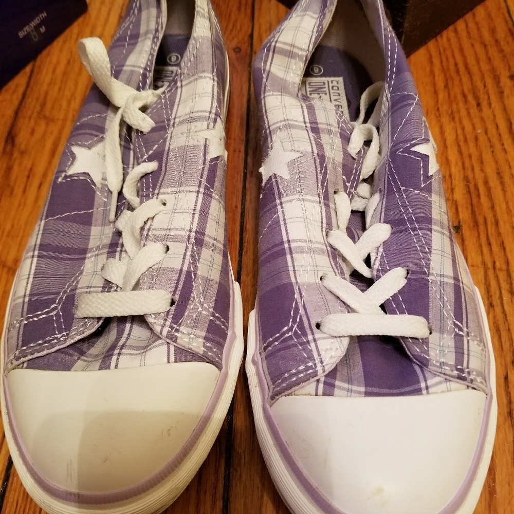 SALE! Purple plaid converse.